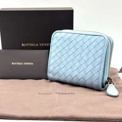 【さわやかなブルーの編み込み】　Bottega Veneta　二つ折り財布 イントレチャート ラウンドファスナー　ライトブルー のサムネイル