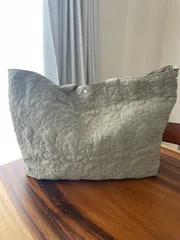 【232225】Samansa Mos2 サマンサ モスモス トートバッグ キルティング フラワーステッチ ノベルティ 大きめサイズ オシャレ カーキグリーン系のサムネイル