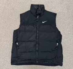 2026年最新】acg ダウンベスト nikeの人気アイテム - メルカリ
