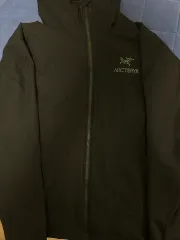 ARC'TERYX アークテリクス Atom（アトム）フーディー lt mサイズ ブラックのサムネイル