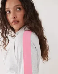 エイソス レディース アウター ジャケット・ブルゾン コントラスト フリース ASOS DESIGN fitted zip up fleece with contrast pink stripe heのサムネイル
