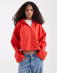 エイソス レディース アウター ジャケット・ブルゾン クロップド ASOS DESIGN cropped rubberized rain jacket withood in bright red レッのサムネイル
