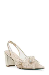 ベッツィジョンソン レディース シューズ ヒール Betsey Johnson Petra Slingback Pointed Toe Pump Gold ゴールドのサムネイル