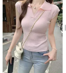 購入して保管のみの新品。フィットが本当に綺麗。ノーボタン、オープン、KARA（カラ）ゴージ、半袖、サマー、ニットのサムネイル