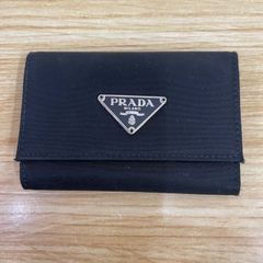 PRADAキーケース 箱有・ギャランティカード有 - メルカリ