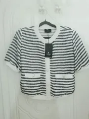 (正規品)The HANDSOME LANVIN COLLECTION ランバンコレクション 24SS グリッター ストライプ パータン ポケット デザインテープ 半袖 カーディガンのサムネイル