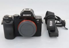 [중고]카메라 소니 디지털 일안 카메라 α7 줌 렌즈 킷 2430만 화소 [ILCE-7K](상태:렌즈 결품*자세한 것은 비고를 봐 주세요)