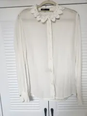 マージュ フリル カラー ブラウス アイボリーのサムネイル
