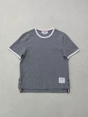 25SS トム・ブラウン 三本ストライプ リンガー Tシャツ グレー 42サイズのサムネイル