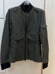 セオリー カーキ ブルゾン 95 100 (ほぼ新品)のサムネイル