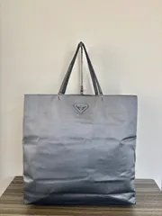 PRADA トートバッグ　テスートナイロン　三角ロゴプレート　グレー　レザー　ハンドバッグ　大容量のサムネイル