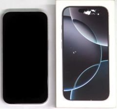 [중고]휴대폰 iPhone 15 Pro 256GB (au/화이트 티타늄) [MTUD3J/A](상태:다른 기종상자 포함)