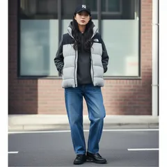 韓国限定ホワイトレーベル　THE NORTH FACE（ザ・ノース・フェイス）ダウンベスト　ニット　80　S　レディースSサイズ　グレー×黒のサムネイル