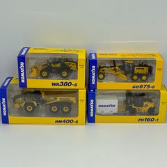 未開封・美品】コマツ ミニチュア4点セット オリジナルキャップ