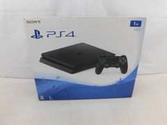 【中古品】 ゲーム プレイステーション4 CUH-2000B ジェットブラック 動作品 箱・説・周辺機器付きのサムネイル