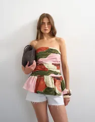 トップショップ レディース トップス タンクトップリント Topshop gathered bust bandeau top with peplum hem in abstract print Absのサムネイル