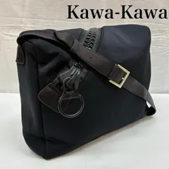 カワカワ ビッグファスナー ウェット レザー ショルダーバッグ 斜め掛け A4収納 レディース - ISItems【USED】【古着】【中古】50165343のサムネイル