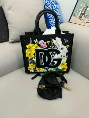 新品 ドルチェ＆ガッバーナ うさぎ トートバッグのサムネイル