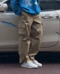 カーキ カーゴ ワイド パンツのサムネイル