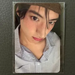 THE BOYZ(ザ・ボーイズ・ドボイズ) エリック(ERIC・ヨンジェ) トレカ Almost Blue オールモストブルーのサムネイル
