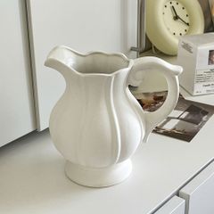☆ ホワイト ☆ 白 陶器 花瓶 おしゃれ 花瓶 陶器 白 フラワーベース 花器 小さめ 丸み ピッチャー型 ブーケ ドライフラワー 玄関 リビング レトロ かわいい アンティーク調 クラシカル ヨーロピアン フレンチシック インテリア雑貨