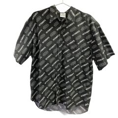 VETEMENTS ヴェトモン × STAR WARS スター・ウォーズ 20SS ALL OVER LOGO SHIRT ロゴ総柄 半袖開襟シャツ コラボ 限定 USW21SH030 ブラック 総柄ロゴ ホワイト コットン100％ Sサイズ ユニセックス