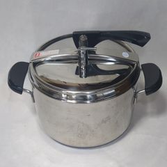 ラゴスティーナ圧力鍋 80シリーズ 容量7リットル イタリア製 USED良品