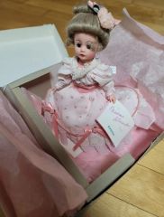 新品】さえら ビスクドール キキちゃん - メルカリ