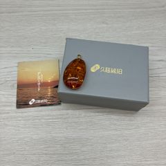 久慈琥珀 K18 刻印あり ペンダント ネックレス トップ 琥珀 こはく（A8