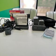 豊 パナソニック panasonic NV-C2 デジタルビデオカメラ バッテリー×2、充電器、ＤＣケーブル、AVステーション、ブルーレイディスク付 動作確認済 1859IO
