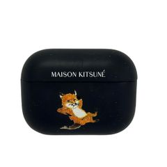 MAISON KITSUNE(メゾンキツネ) 小物入れ - 黒×マルチ AirPodsProケース/キツネ/NATIVE UNIONコラボ
