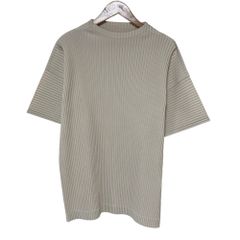 新品同様 HOMME PLISSE ISSEY MIYAKE オム プリッセ イッセイミヤケ MONTHLY COLORS MARCH プリーツ モックネック カットソー 2 ベージュ メンズ 古着 中古 USED