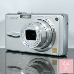 Panasonic LUMIX DMC-FX01 Silver, 6-megapixel, 3.6x optical zoom, 28mm wide-angle Leica lens, compact digital camera.