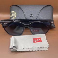 ◎【高級ブランド】Ray-Ban　サングラス　レイバン　ブラック　ファッション　メガネ　眼鏡　アンティーク　ヴィンテージ　おしゃれ　ケース入り　眼鏡拭き　メンズ　レディース　骨董品　ビンテージ　希少　レア　おしゃれ　fashion　服　お出かけ　旅行　写真