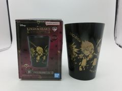 【TAKA161-12】◇バンダイ　一番くじ　KINGDOM HEARTS -Linking Hearts-　F賞デザインタンブラー　ロクサス、アクセル、シオン 黄金組デザイン　口径約8cm/高さ約11cm