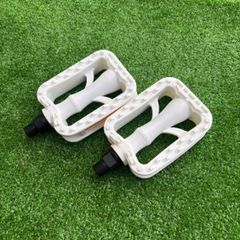 新品】TSUBAME ツバメ 三輪車 レトロデザイン 赤 緑 黄 昭和レトロ