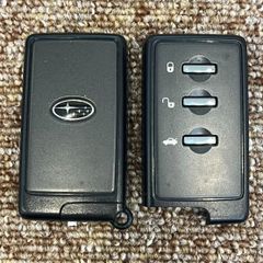 初期化済スバル純正スマートキー3ボタン基盤番号231451-7000電池付き①