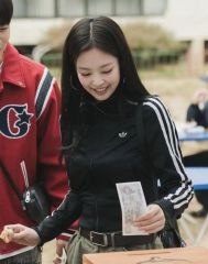 adidas TWICE ミナstrategy ダークブルー XL - メルカリ