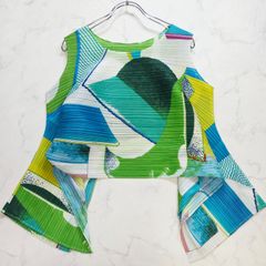 近年モデルPLEATS PLEASE ISSEY MIYAKE プリーツプリーズイッセイミヤケ　名作PINWHEEL　BOUNCE　バウンス　ふわっと揺れるトップス　ノースリーブ　マルチカラー　タンクトップ　プルオーバー