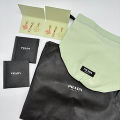 PRADA MILANOプラダ キャンバスアート インテリア 雑貨 高級 - メルカリ