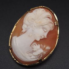 シェルカメオ 作家のサイン入り 刻印あり ブローチ＆ペンダントトップ