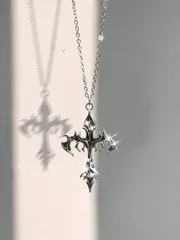 ジュエリー レディース ネックレス ペンダントネックレス レトロゴシック調 炎のクロスペンダントネックレス