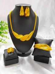 쥬얼리 레이디스 세트 4점 세트 레이디스 빈티지 쥬얼리 세트 목걸이 피어싱 링 팔찌 사우디 아라비아 중동 두바이 유럽 미국 아프리카 웨딩 연회 데이트