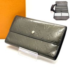 BOTTEGA VENETA ベルト トライアングルバックル ハトメデザイン ラバー