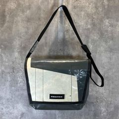 モノトーン色☆FREITAG F76☆LEO☆PC収納トートバッグ - メルカリ