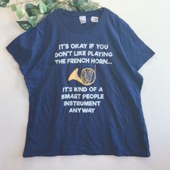 良品✨ ポートカンパニー  PORT＆COMPANY Tシャツ カットソー 大きめ オーバーサイズ フロントプリント 楽器 ホルン ロゴ 英字