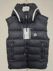 定価12万円！！☆新品未使用タグ付き☆MONCLER トリコロールライン