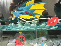 WCS2025ポケセン抽選販売】色違い赤いギャラドス デラックスフィギュア