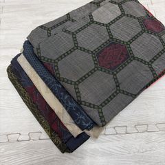 正絹 本場大島紬 泥大島紬 着物 3枚 まとめ売り リメイク ハンドメイド等にも 正絹 本場大島紬 泥大島紬 着物 3枚 まとめ売り リメイク ハンドメイド