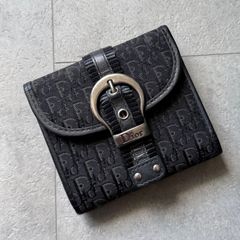 Dior 二つ折り財布 黒 ハート型ロゴ付き - メルカリ